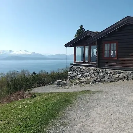 Sentralt, Kort Vei Til Byens Fasiliteter *